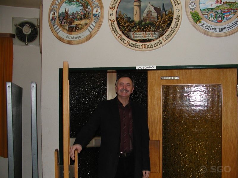 PIC00011